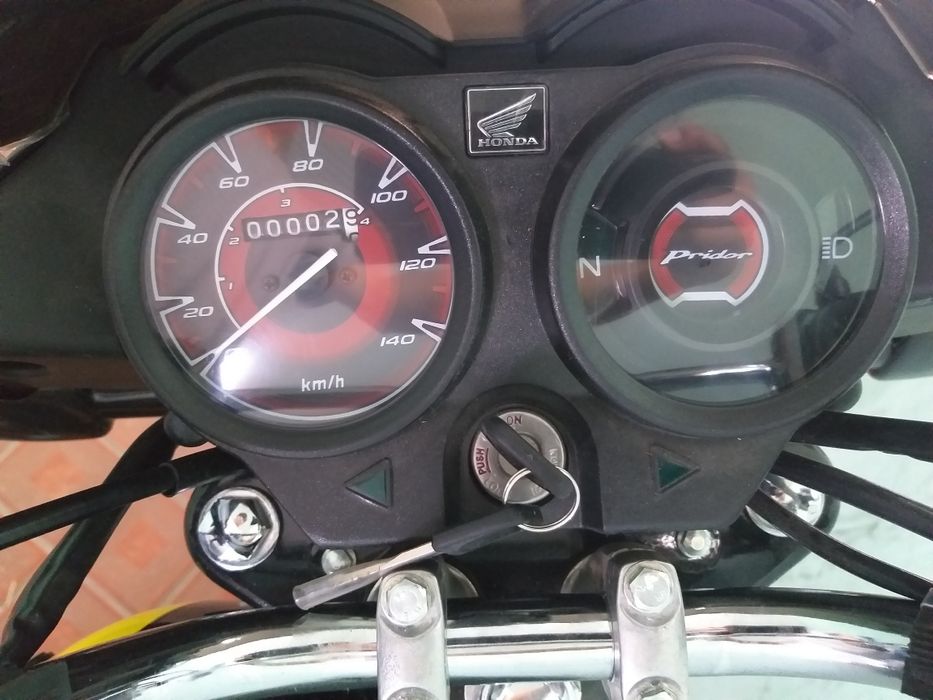 Продаётся мотоцикл HONDA pridor  НОВЫЙ