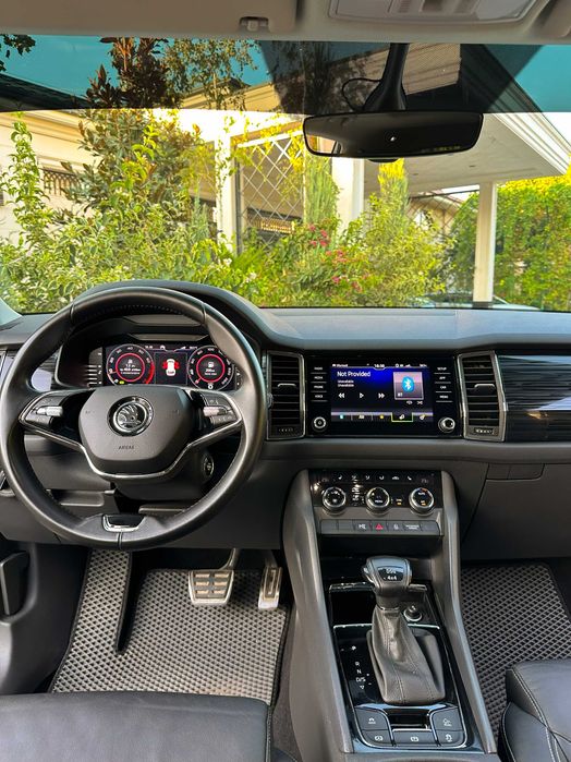 Full Skoda Kodiaq Style в лучшем цвете Brilliant Silver Metallic