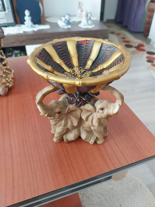 Vind bibelouri vechi