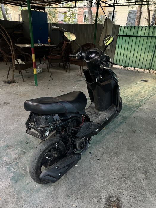 M8 venom 150сс скутер