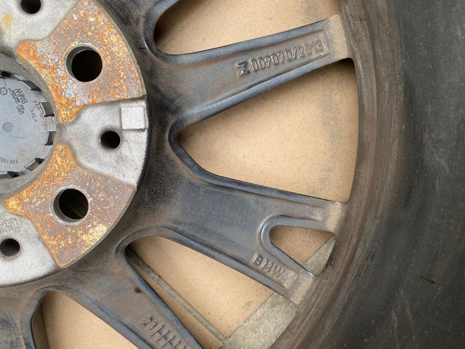 Set jante roti anvelope BMW