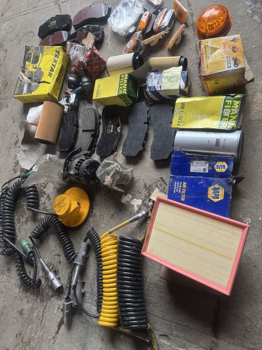 Piese Noi camioane  plăcute frîne filtre stopuri etc