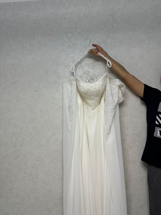 Свадебное платье белое