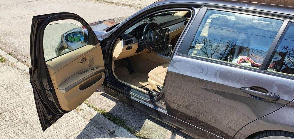 Продавам BMW 320d