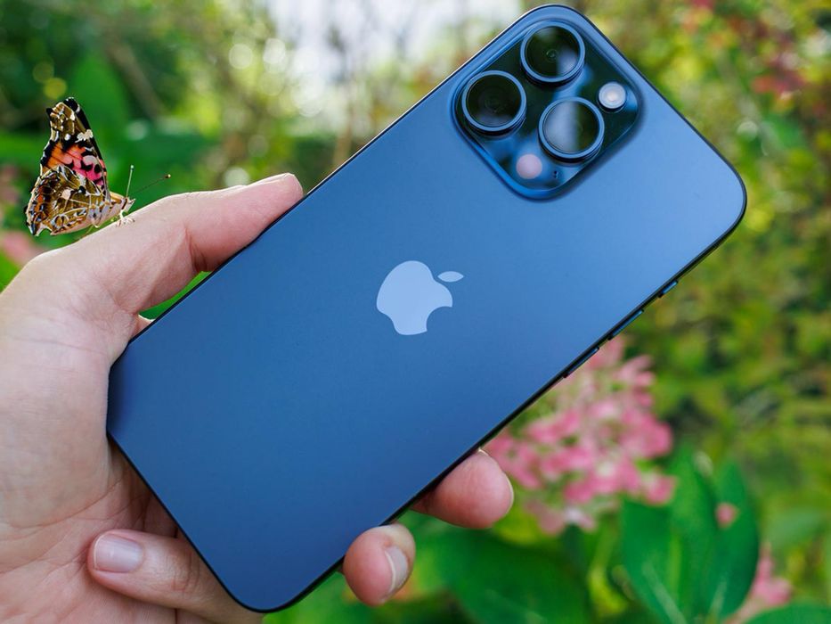 Iphone 15 pro blue
