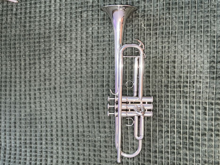 Vand trompeta Yamaha YTR-4335 GII, functionare buna ,sunet excelent!