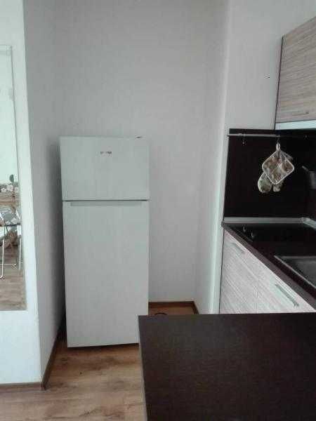 Дава се под наем Двустаен апартамент в Бургас, Сарафово - 52 кв.м за 382.5 € - Снимка #2