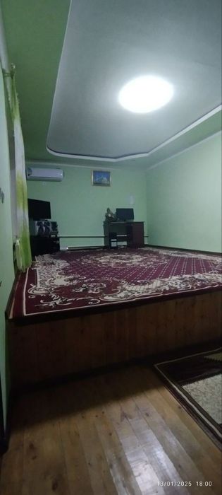 Зомин шахар сентрида 6 сотих 4 хона барча шароитлар бор