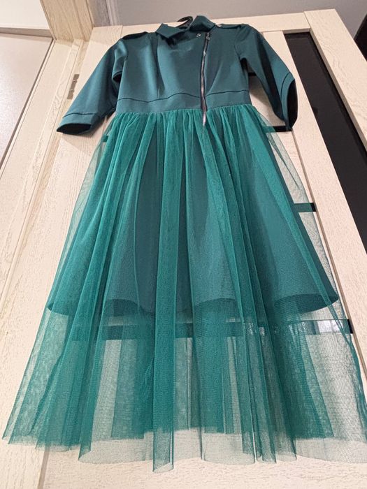 Продам платье новое