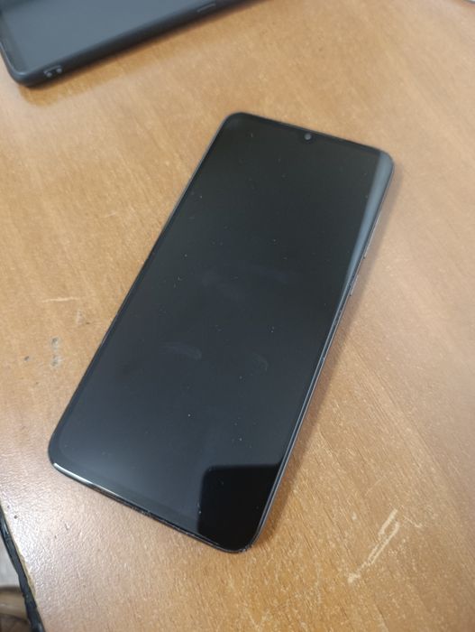 Xiaomi 9, 6/128 ГБ
