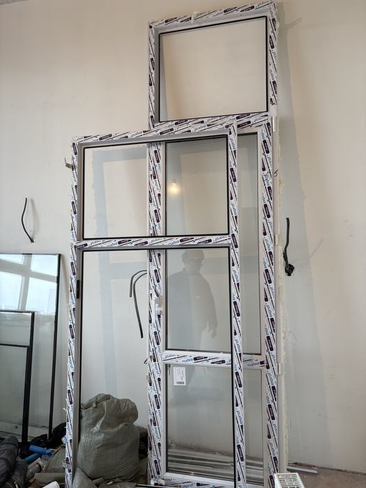 Продам окна и дверь балкона