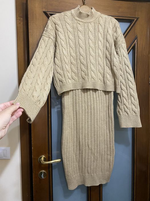 Compleu format din rochie si pulover, aspect tricotat