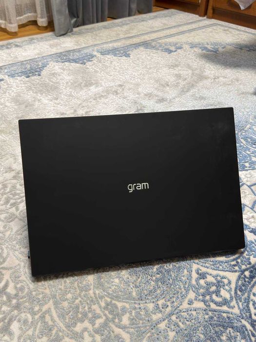 LG Gram 17 ULTRA 7