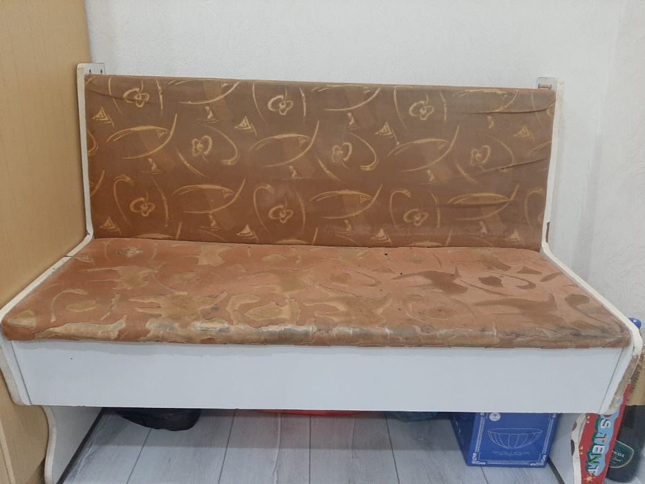 Продаю мини кухонный уголок