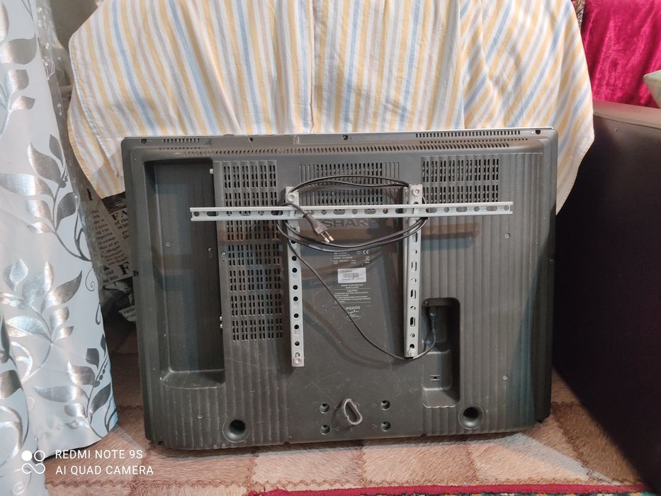 Продам телевизор Sharp AQUOS LC-32P55E