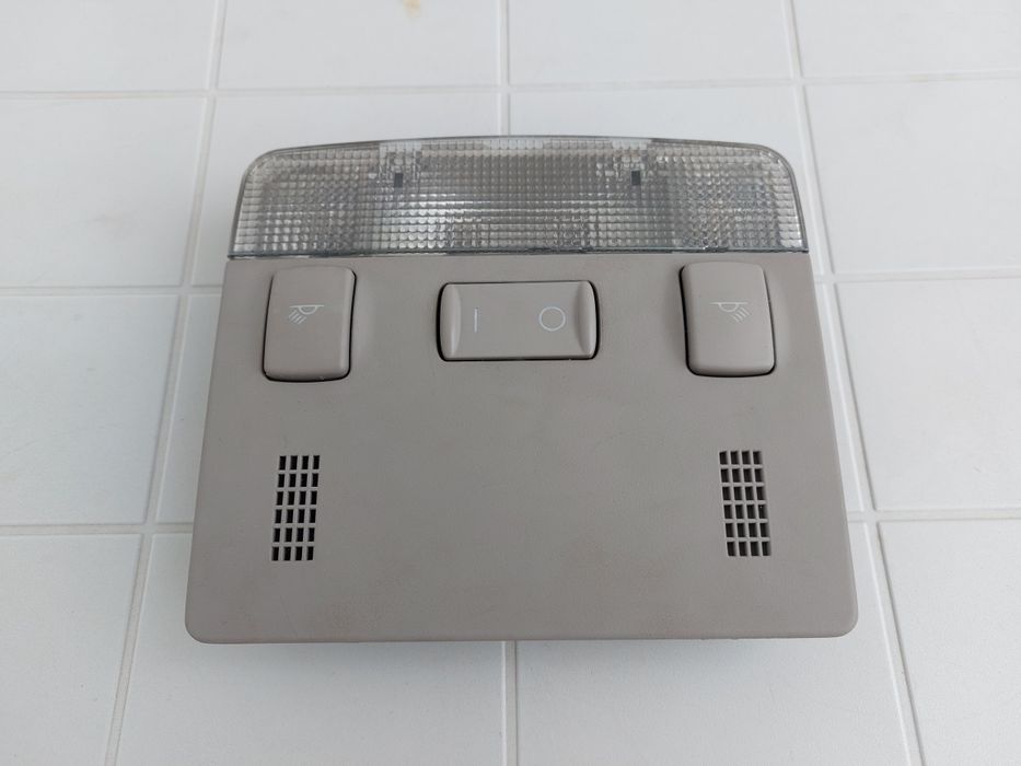 Plafoniera Lampa Plafon Fata Audi A2 8Z0947111