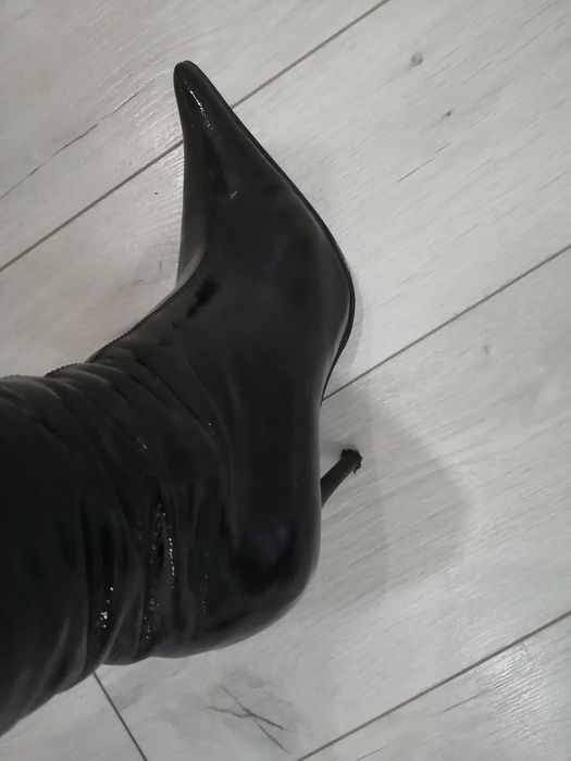 Продам женские сапоги