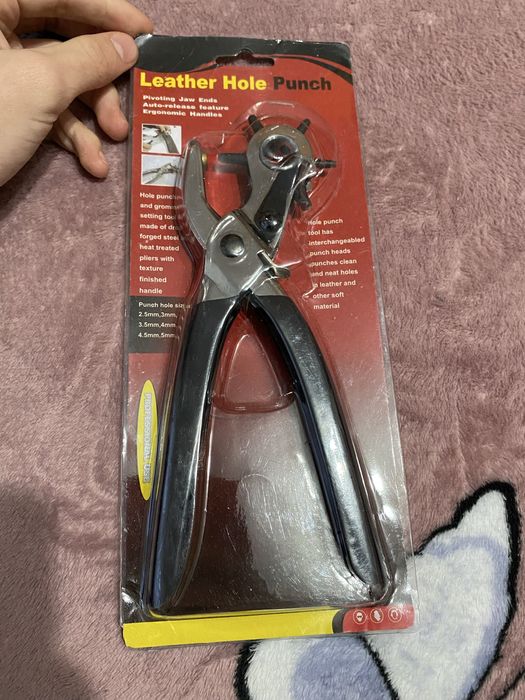 Clește de facut gaură la curea