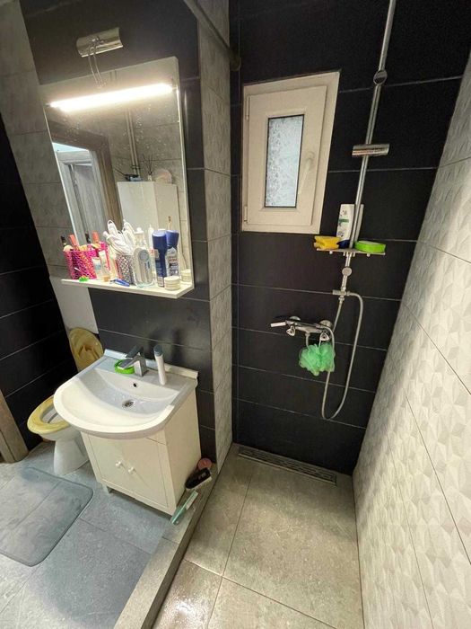 Apartament 3 camere de vânzare