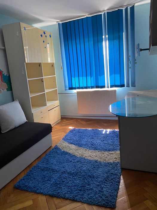 proprietar închiriez apartament 3 camere zona Torontalului Iulius Mall