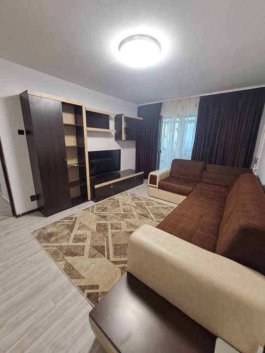 Proprietar apartament 3 camere cauta chiriasi :)