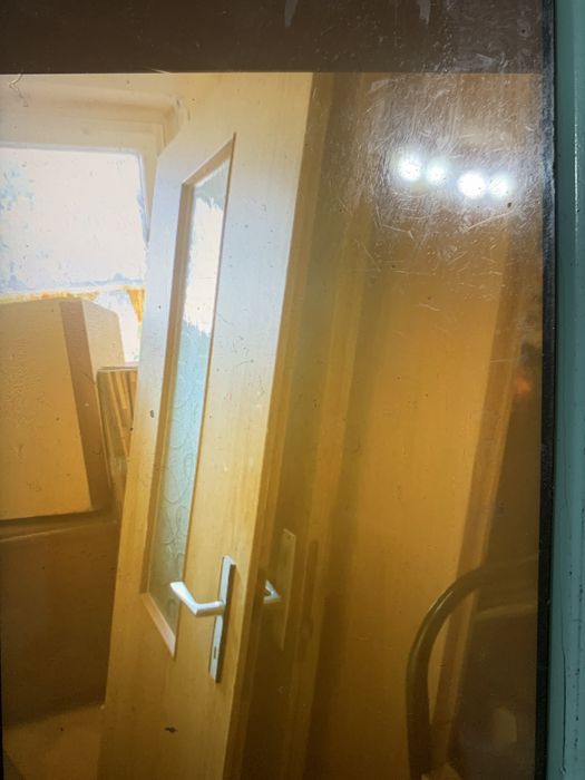 Двери б/у продам