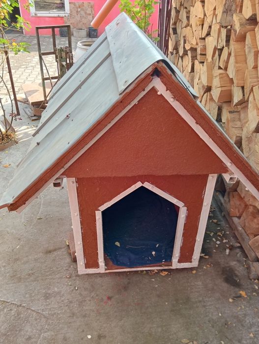 De vînzare cușcă pentru câini