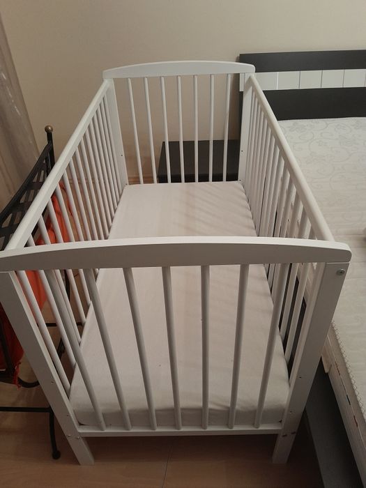 Vând pătuț pentru copii