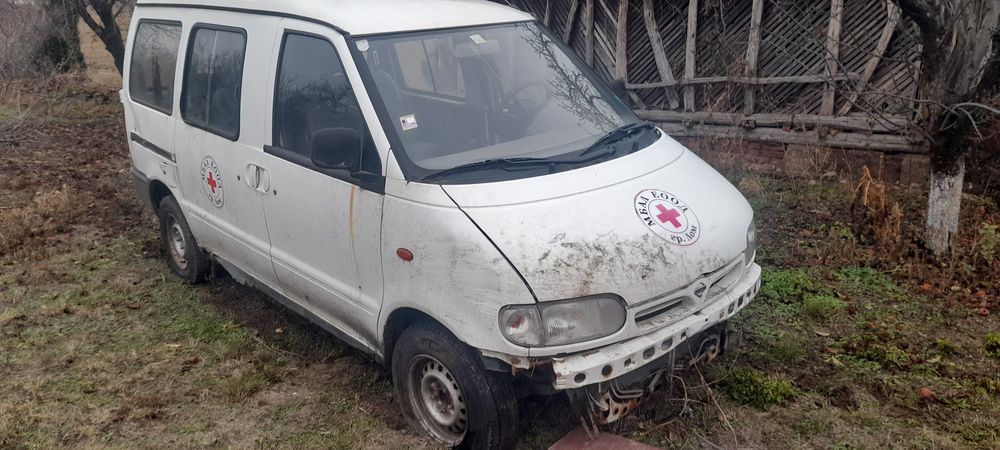 Нисан ванет, серена, на части.