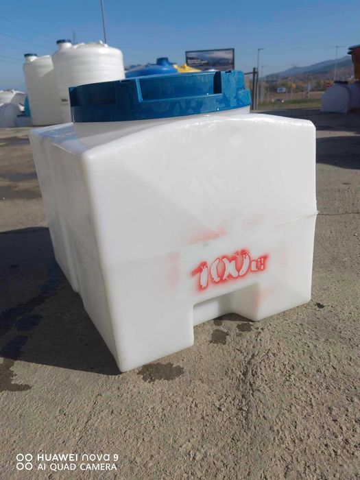 Продавам квадратни резервоари - 100 литра