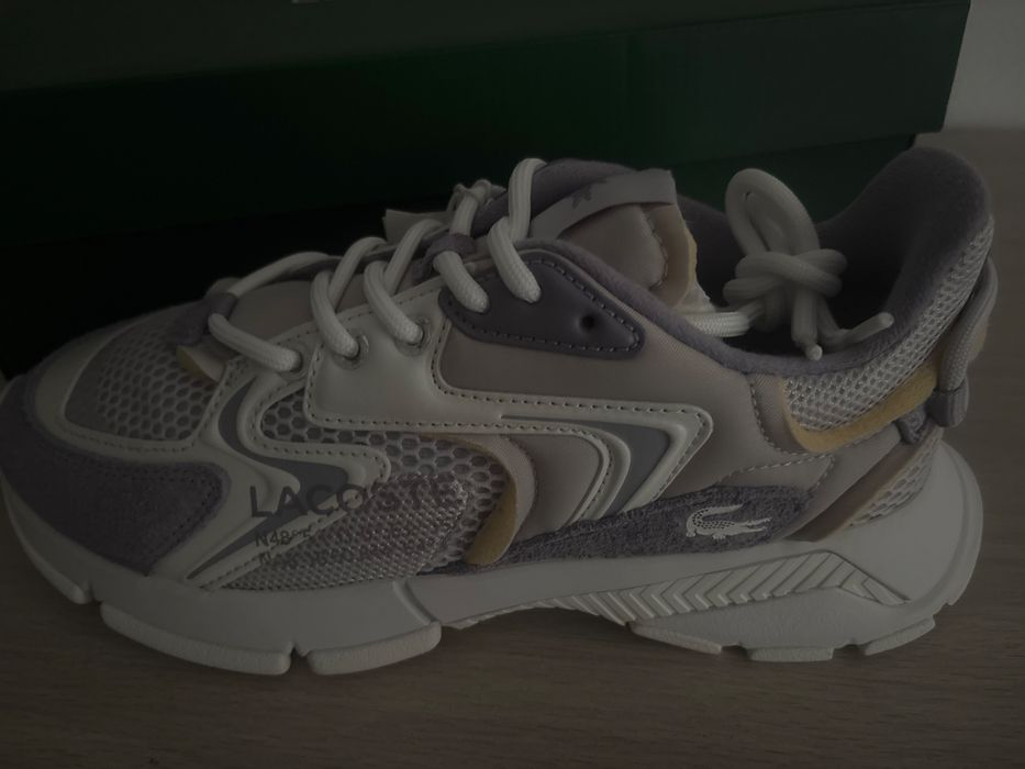 Продам кроссовки lacoste женские 41 размер