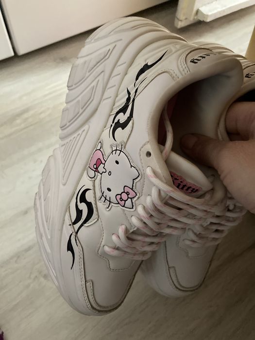 Adidasi Hello Kitty