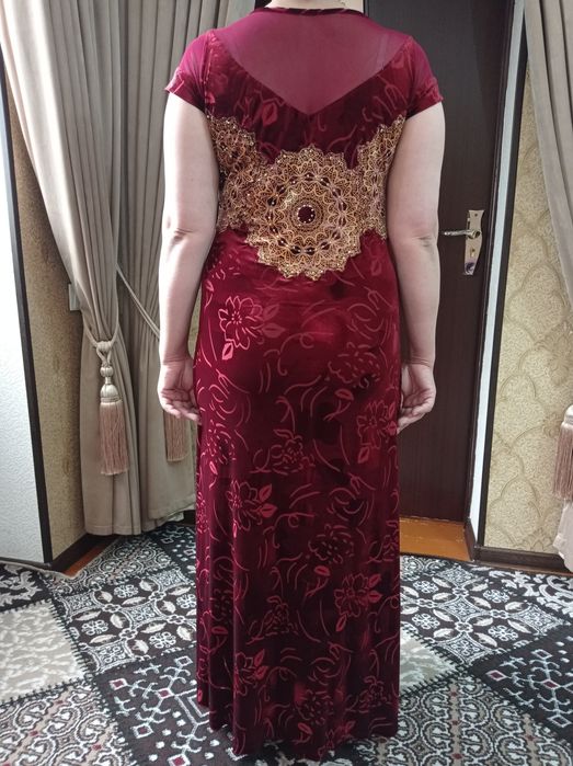 Продаётся платье