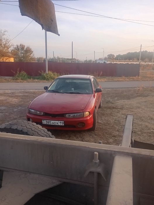 Продам Митсубиси Галант дутый