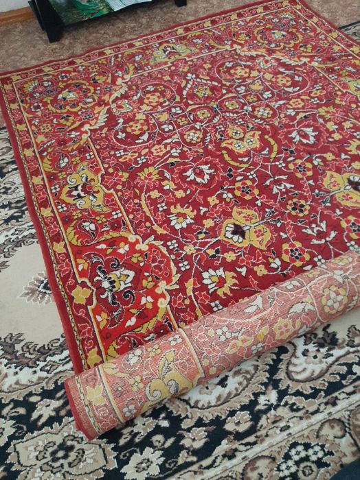 Продам ковёр 2*3