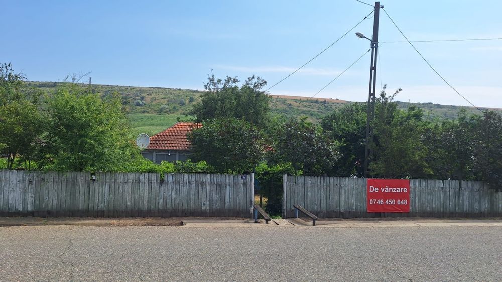 Hoceni - Teren Intravilan 4200 mp si casa bătraneasca