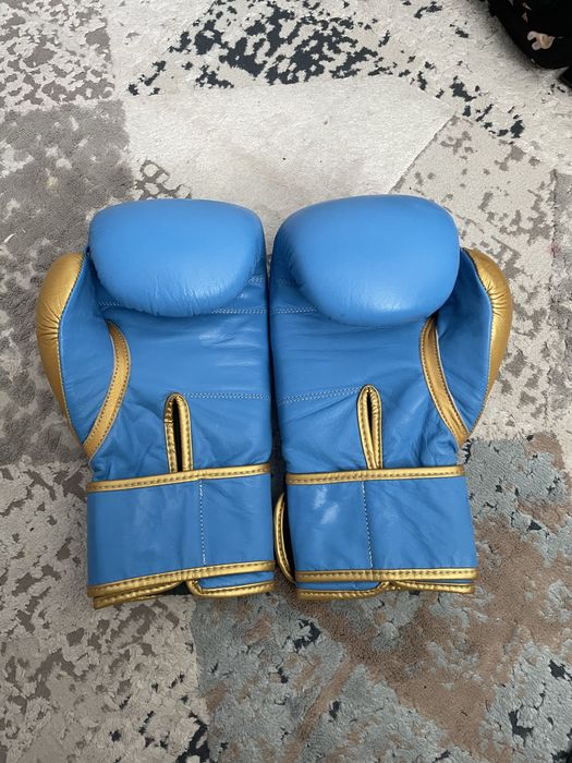 Продам перчатки новые