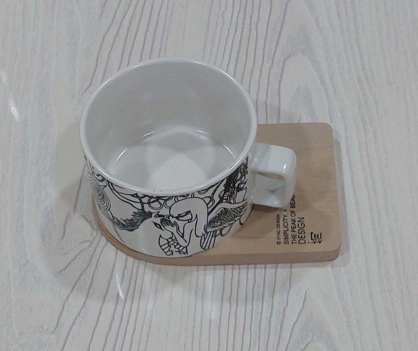 Кружки фарфоровые