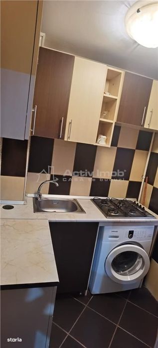 1 camera Micro 38 N-uri etaj 2