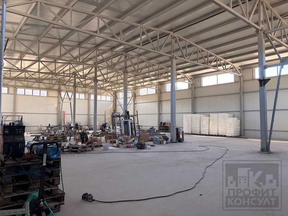 Дава се под наем Склад в Велико Търново, Промишлена зона - Юг - 850 кв.м за 3191.58 € - Снимка #5