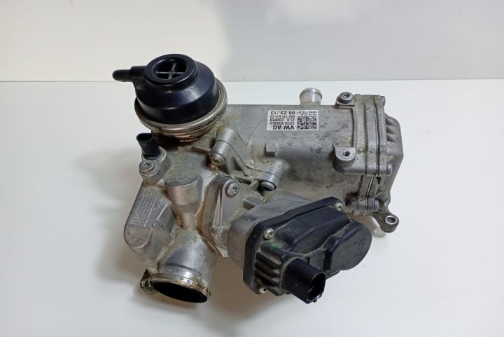 Racitor gaze  cu EGR 059131515CG Volkswagen VW Touareg generatia 2 7P