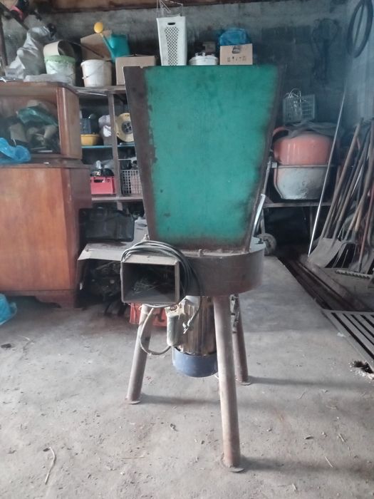 продам сенодробилку