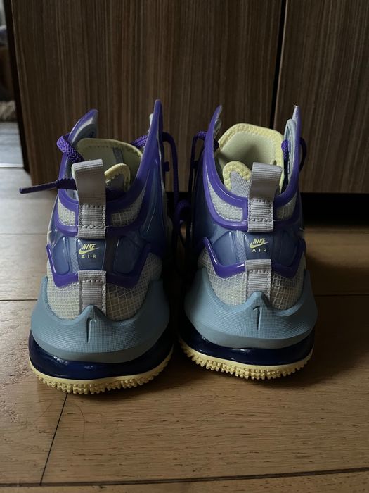 Nike LeBron James 19