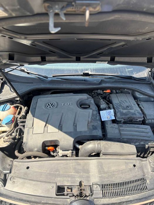 Dezmembrez Volkswagen Golf 6 break an 2009, 1.6 TDI cod motor CAYC