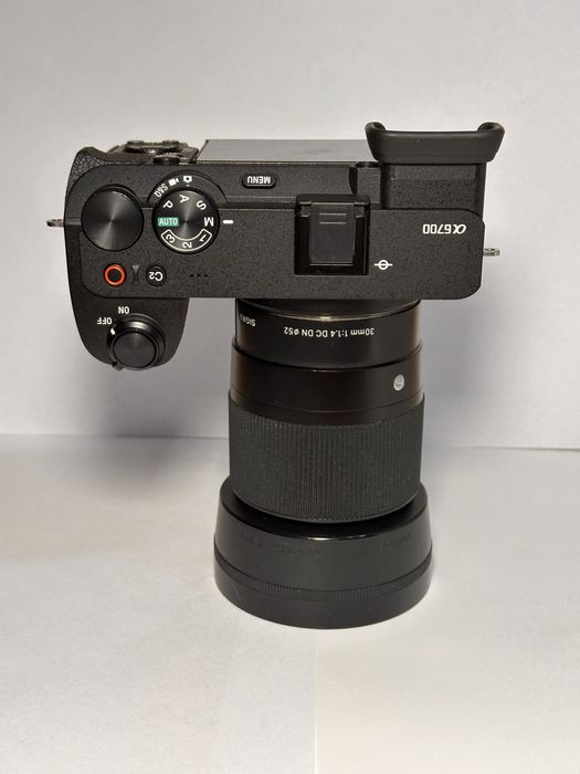 Sony a6700 с объективом 30 мм1.4