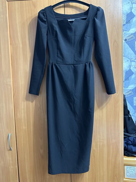 Продам б/у платья в отличном состоянии