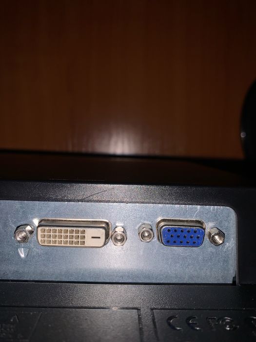 Монитор 22" Acer Full HD + переходник HDMI