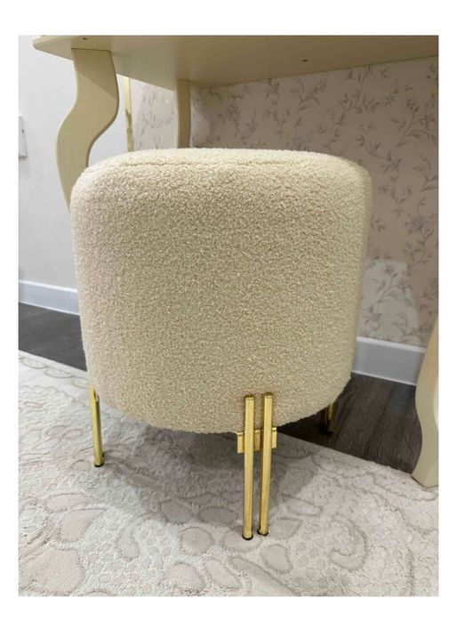 Пуфики 45*45 светлые