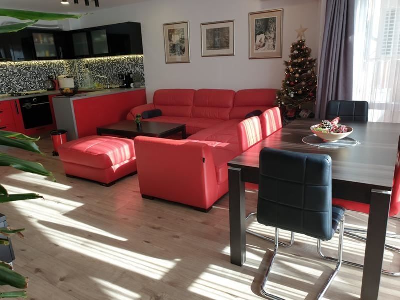 Дава се под наем Тристаен апартамент в София, Борово - 110 кв.м за 612 € - Снимка #3