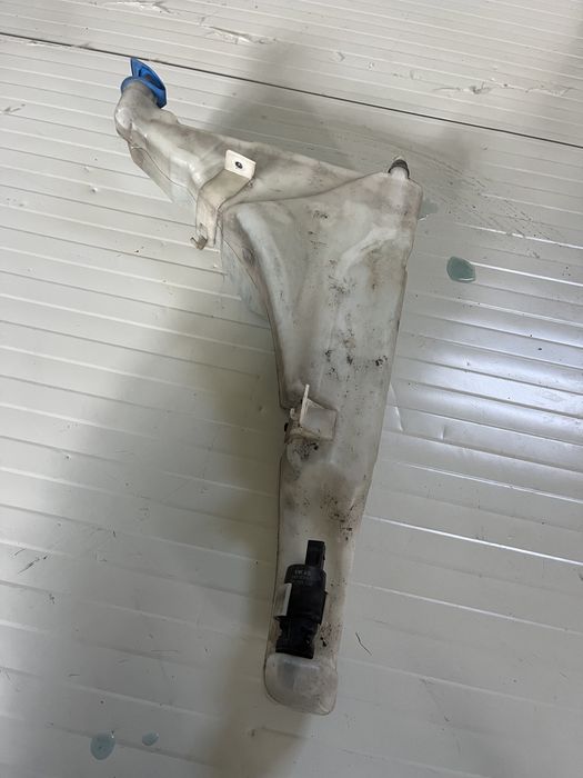 Vas lichid parbriz stropgel motoras pompita audi a6 c7 a7 a8 4g 4h